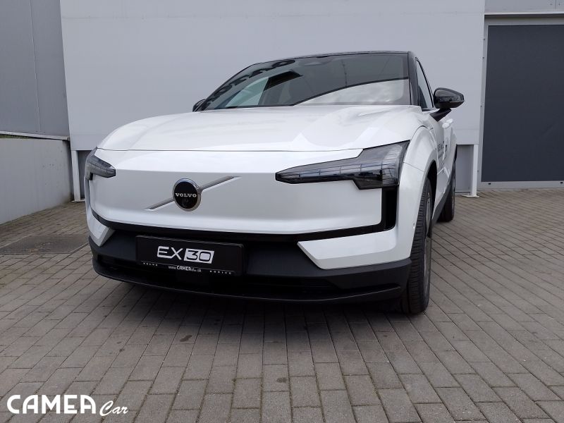 VOLVO EX30 Elektro TWIN Motor AWD 315kW ULTRA