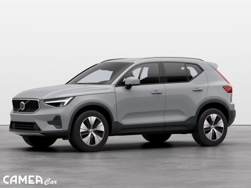 VOLVO XC40 B3 FWD 120kW AT7 CORE Mild-Hybrid benzín