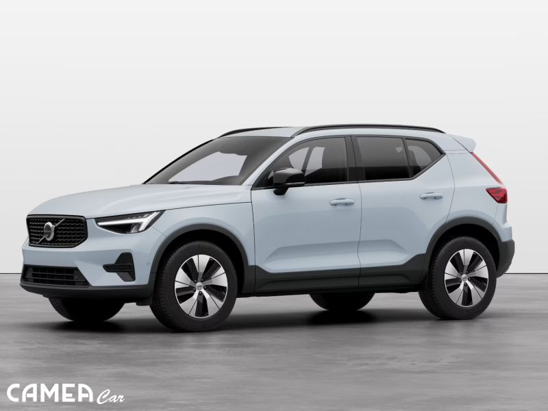 VOLVO XC40 B3 FWD 120kW AT7 PLUS/DARK Mild-Hybrid benzín