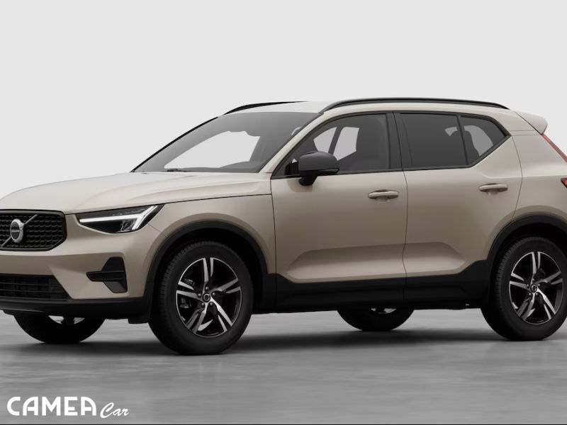 VOLVO XC40 B3 FWD 120kW PLUS/DARK AT7