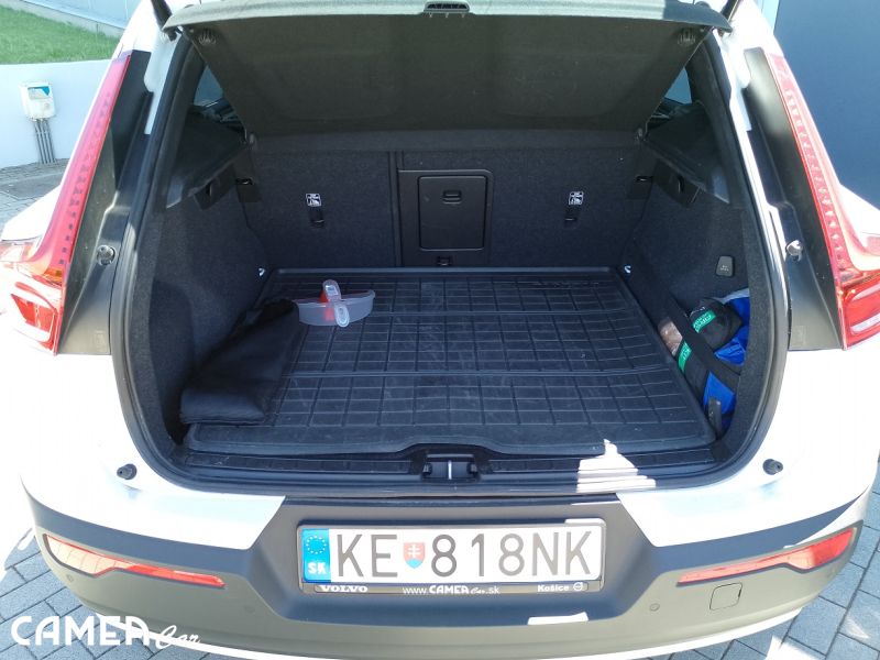 VOLVO XC40 T3 FWD 120kW AT8 Momentum  PRO sprostredkovanie predaja