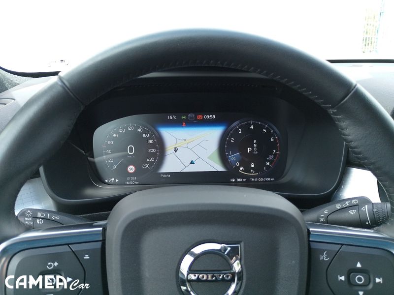 VOLVO SELEKT XC40 Momentum Pro B4 FWD mild hybrid benzín