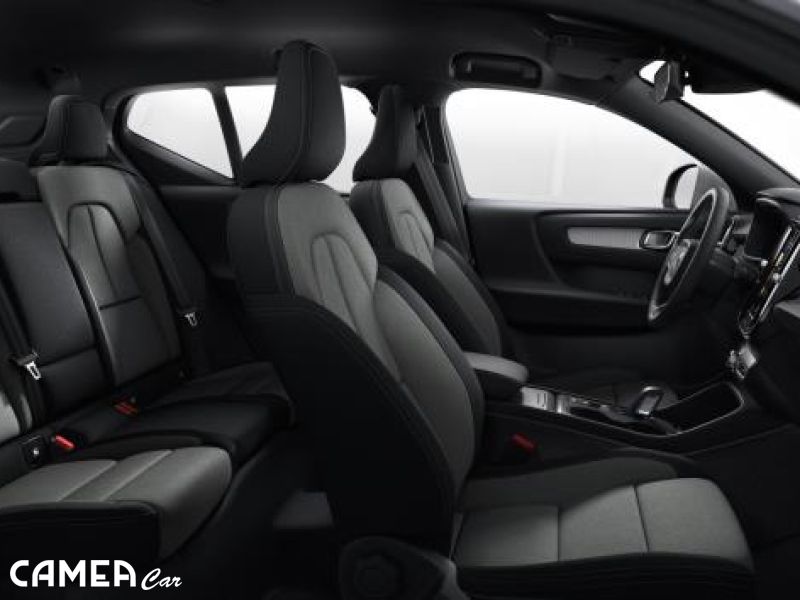 VOLVO SELEKT XC40 Momentum Pro B4 FWD mild hybrid benzín
