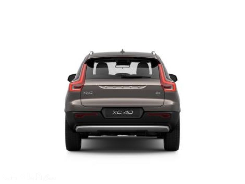 VOLVO SELEKT XC40 Momentum Pro B4 FWD mild hybrid benzín