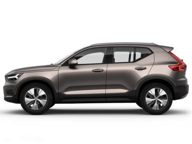 VOLVO SELEKT XC40 Momentum Pro B4 FWD mild hybrid benzín