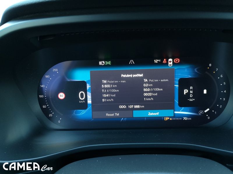 VOLVO SELEKT XC40 B3 FWD 120kW AT7 CORE  Mild hybrid/benzín rezerve