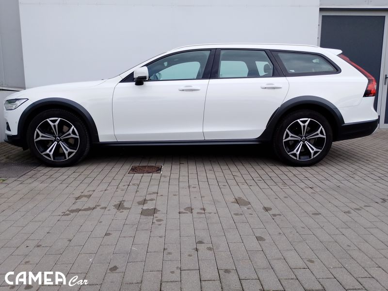 VOLVO V90CC B5 AWD AT8 PRO Mild HYBRID/diesel 173kW