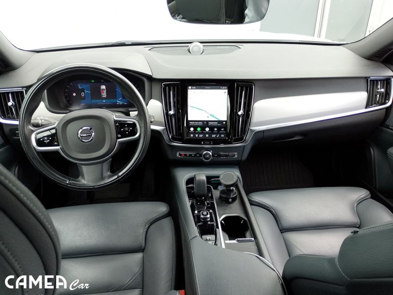 VOLVO V90CC B5 AWD AT8 PRO Mild HYBRID/diesel 173kW