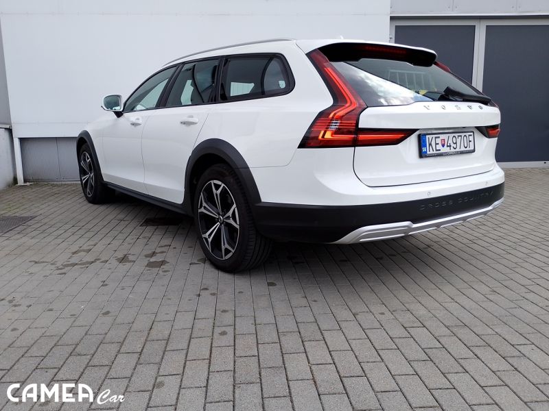 VOLVO V90CC B5 AWD AT8 PRO Mild HYBRID/diesel 173kW
