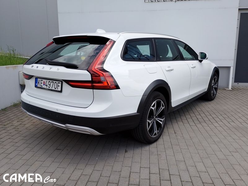 VOLVO V90CC B5 AWD AT8 PRO Mild HYBRID/diesel 173kW