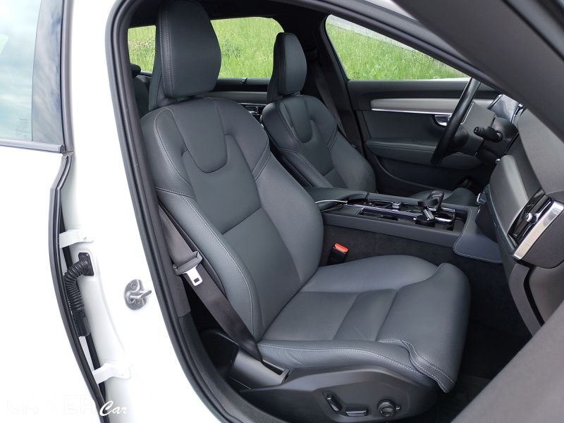 VOLVO V90CC B5 AWD AT8 PRO Mild HYBRID/diesel 173kW