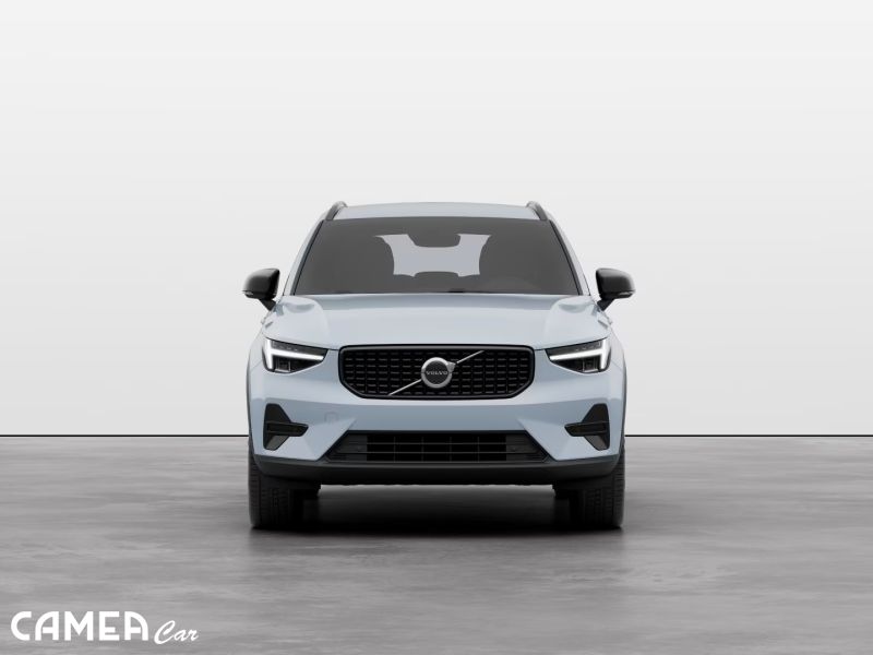 VOLVO XC40 B3 FWD 120kW AT7 PLUS DARK Mild-Hybrid benzín