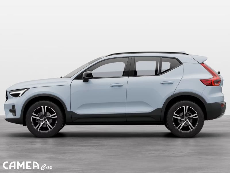 VOLVO XC40 B3 FWD 120kW AT7 PLUS DARK Mild-Hybrid benzín