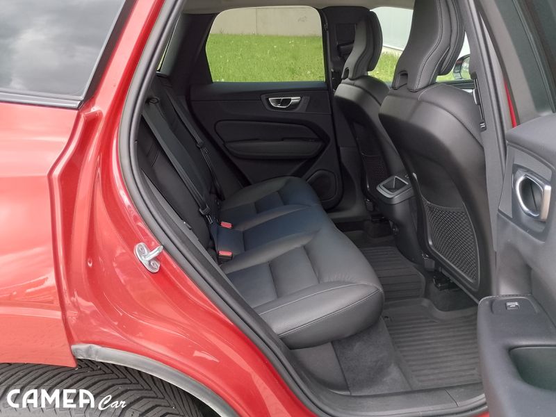VOLVO SELEKT XC60 B4 AWD MILD HYBRID/diesel PLUS/DARK POLESTAR