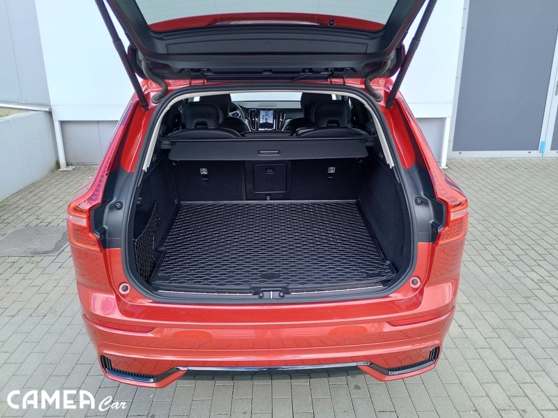VOLVO SELEKT XC60 B4 AWD MILD HYBRID/diesel PLUS/DARK POLESTAR