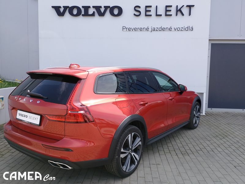 VOLVO SELEKT V60 CC PRO B4 AWD diesel Mild hybrid AT8