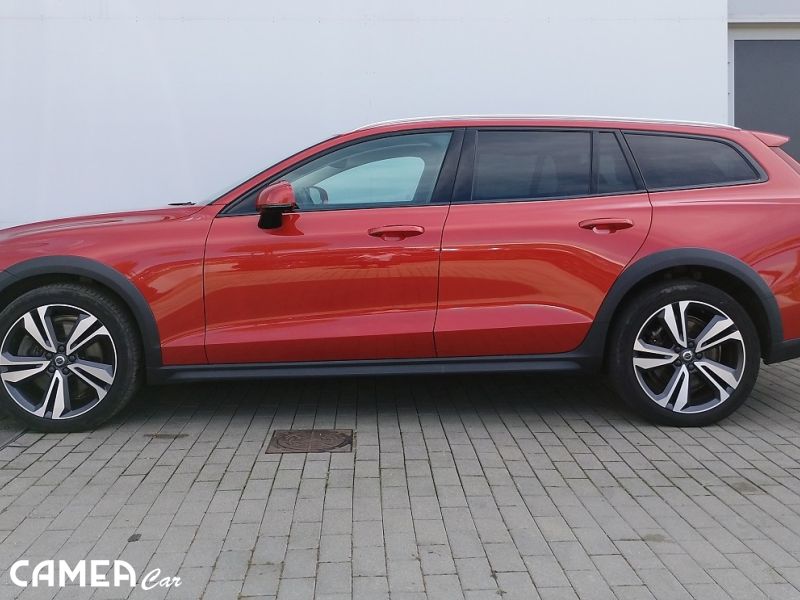 VOLVO V60 CC B4 AWD PRO Mild hybrid / diesel