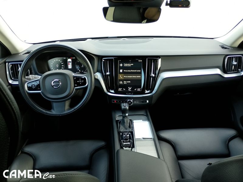 VOLVO SELEKT V60 Inscription D4 nafta FWD AT8