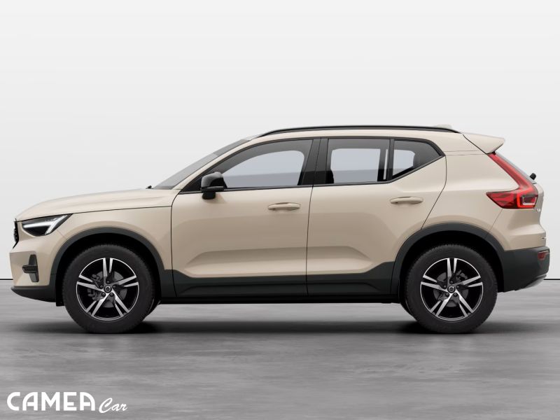 VOLVO XC40 B3 FWD 120kW AT7 PLUS DARK Mild-Hybrid benzín
