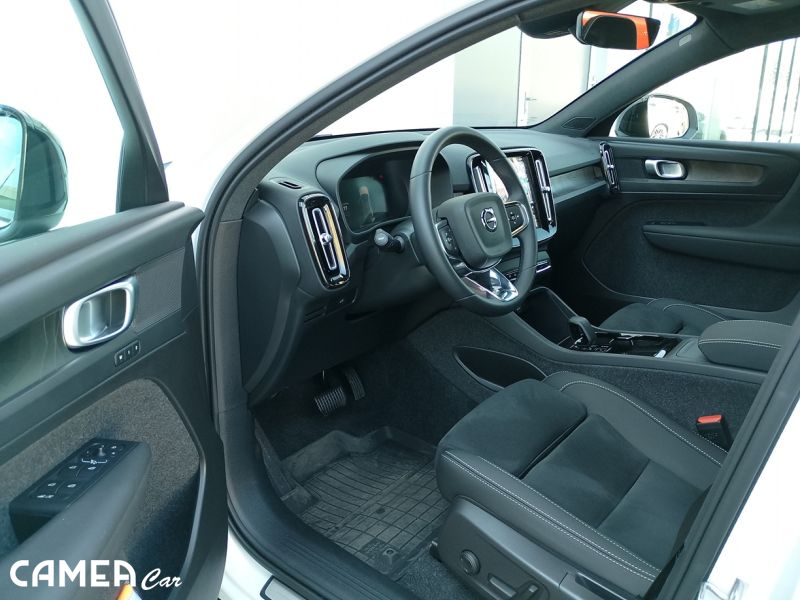 !! AKCIA !! VOLVO EC40 Single Extended Range RWD 185kW Electric PLUS