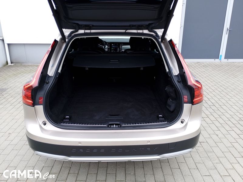 VOLVO V90 Cross Country Advanced B4 AWD nafta/Mild hybrid sprostredkovanie