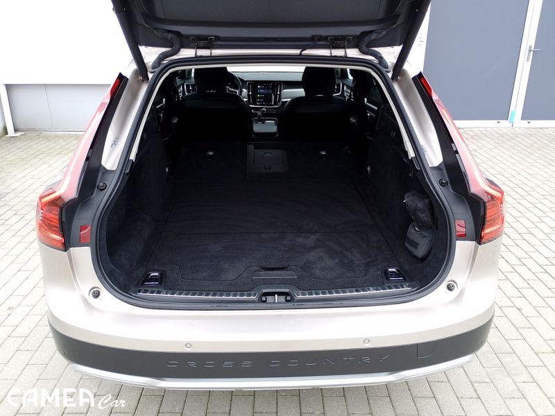 VOLVO V90 Cross Country Advanced B4 AWD nafta/Mild hybrid sprostredkovanie