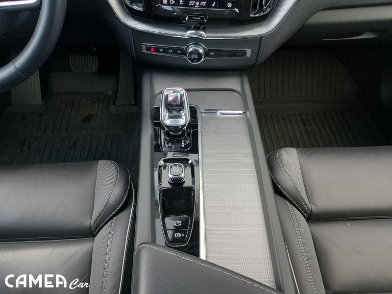 VOLVO SELEKT XC60 B4 AWD MILD-HYBRID/diesel PLUS/DARK POLESTAR