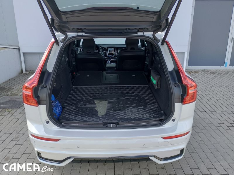 VOLVO SELEKT XC60 B4 AWD MILD-HYBRID/diesel PLUS/DARK POLESTAR