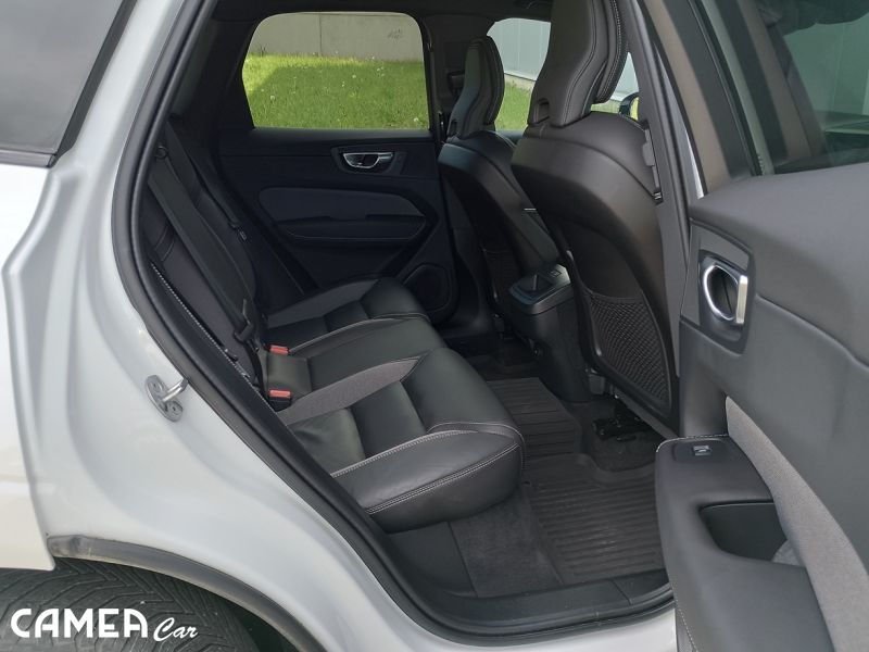 VOLVO SELEKT XC60 B4 AWD MILD-HYBRID/diesel PLUS/DARK POLESTAR