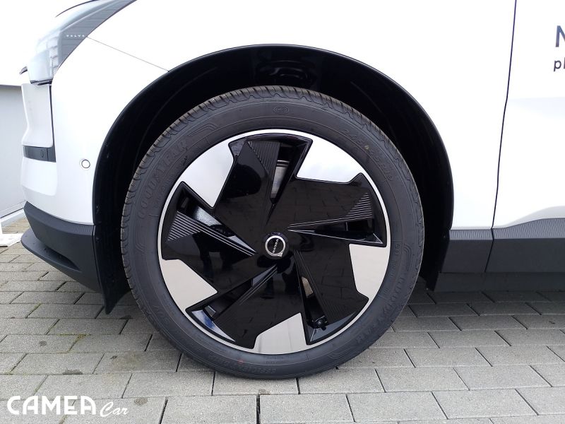 VOLVO EX30 Elektro TWIN Motor AWD 315kW ULTRA