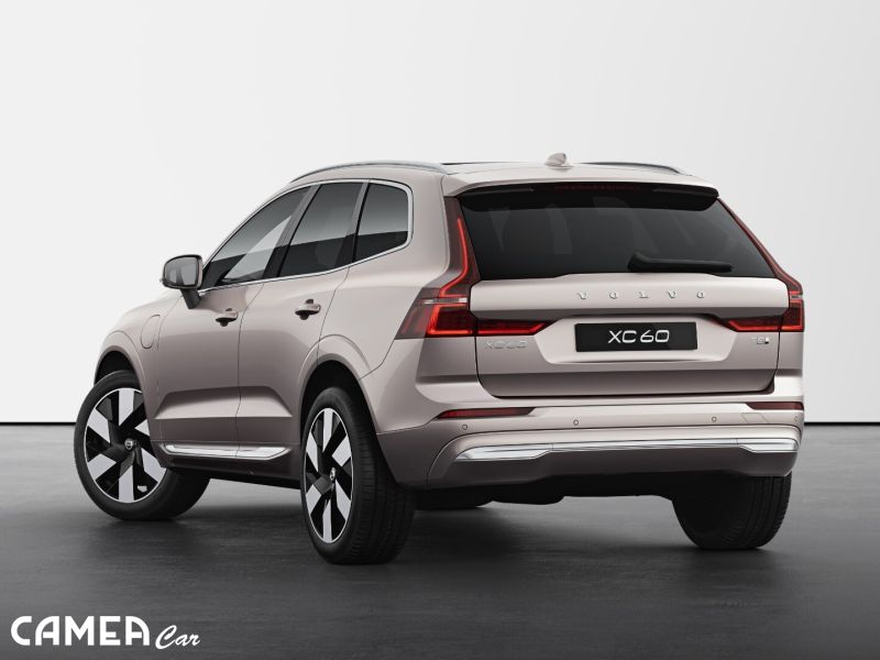 VOLVO XC60 T8 eAWD ULTRA/BRIGHT Plug in Hybrid/benzín rezerve