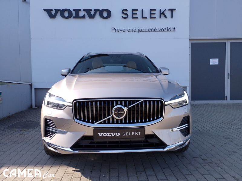 VOLVO XC60 T8 eAWD Plug in Hybrid/benzín PLUS/BRIGHT