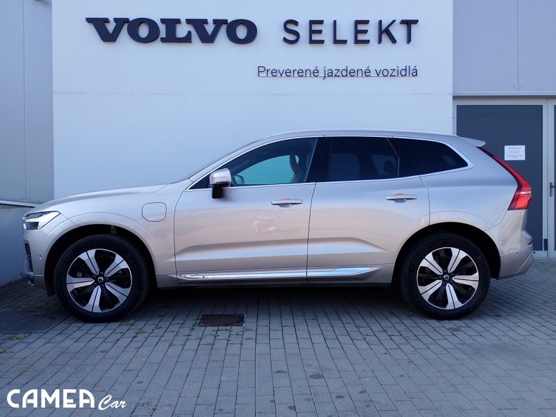 VOLVO XC60 T8 eAWD Plug in Hybrid/benzín PLUS/BRIGHT