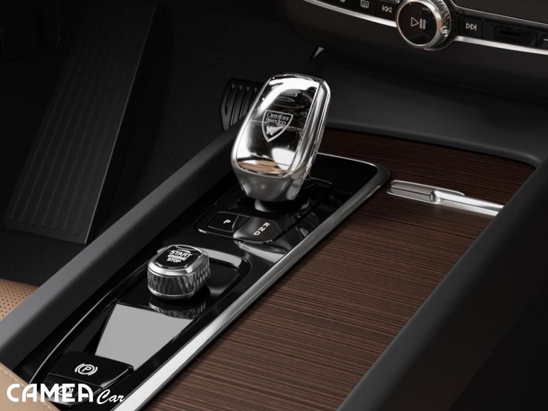 VOLVO XC60 T8 eAWD Plug in Hybrid/benzín PLUS/BRIGHT
