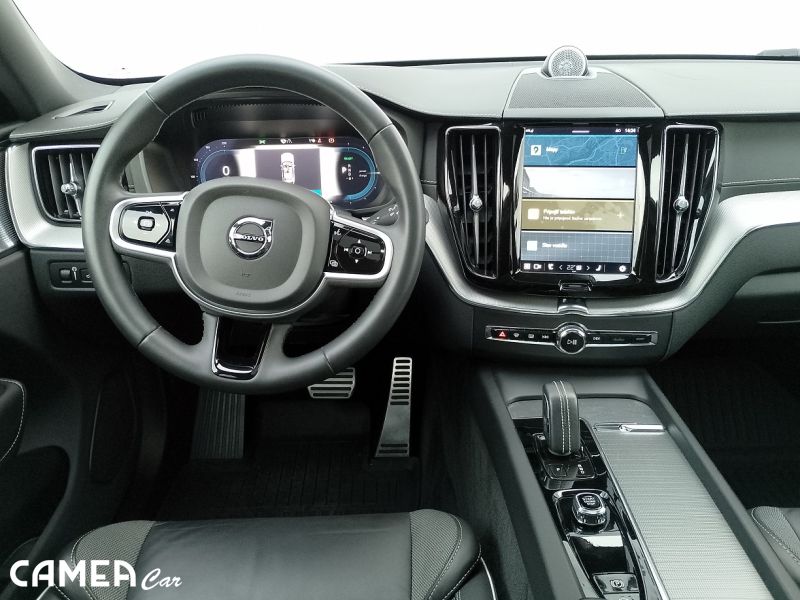 VOLVO SELEKT XC60 T8 eAWD Recharge R Design rezerve