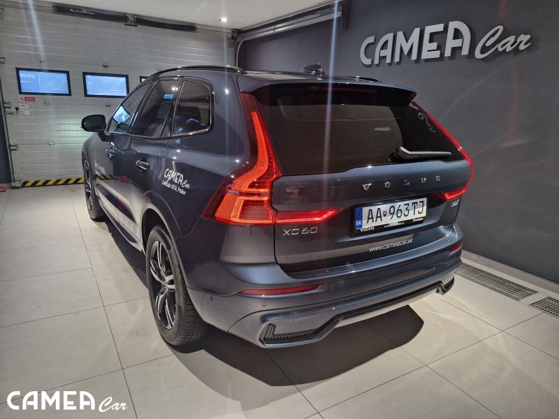 VOLVO XC60 B5 AWD MILD/HYBRID benzín PLUS/DARK