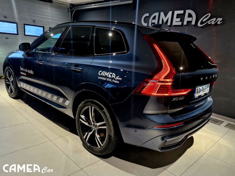 VOLVO XC60 B5 AWD MILD/HYBRID benzín PLUS/DARK