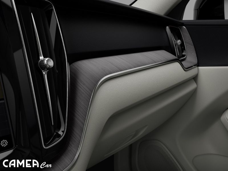 VOLVO XC60 B5 AWD MILD/HYBRID benzín PLUS/DARK