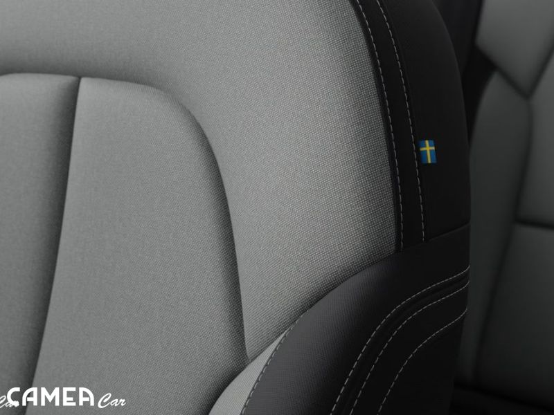 VOLVO XC40 B3 FWD 120kW AT7 PLUS/DARK + ťažné zariadenie