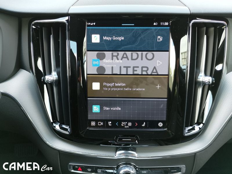 VOLVO XC60 B5 AWD MILD-HYBRID/benzín PLUS/DARK POLESTAR
