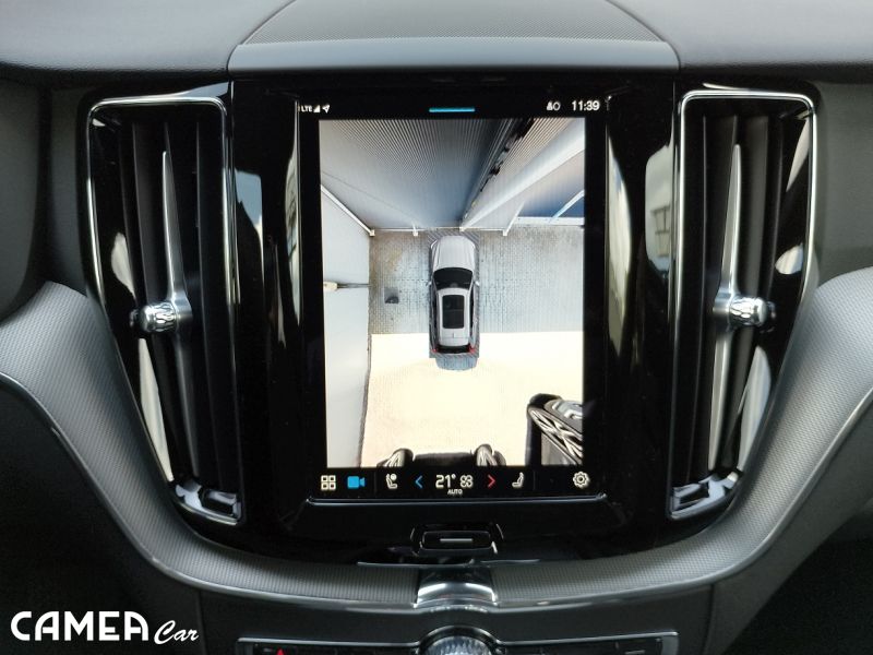VOLVO XC60 B5 AWD MILD-HYBRID/benzín PLUS/DARK POLESTAR