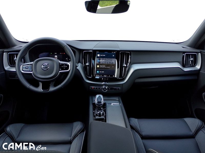 VOLVO XC60 B5 AWD MILD-HYBRID/benzín PLUS/DARK POLESTAR