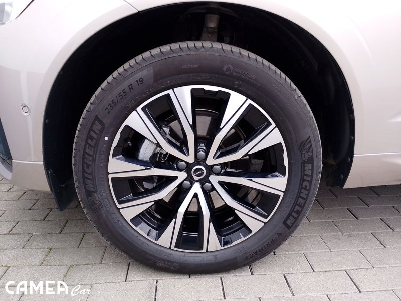 VOLVO SELEKT XC60 B5 AWD MILD-HYBRID PLUS/DARK ťažné zariadenie + POLESTAR