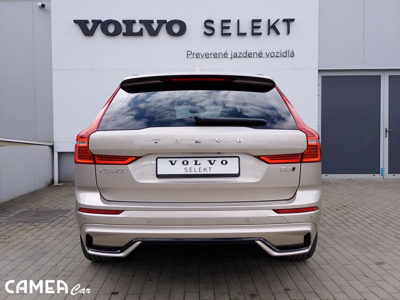 VOLVO SELEKT XC60 B5 AWD MILD-HYBRID PLUS/DARK ťažné zariadenie + POLESTAR