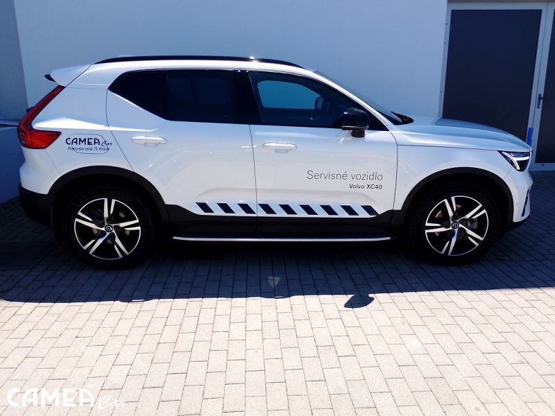 VOLVO SELEKT  XC40 B4 FWD 145kW AT7 PLUS DARK Mild-Hybrid/benzín