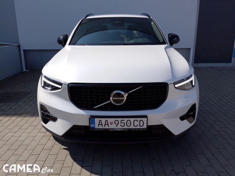 VOLVO SELEKT  XC40 B4 FWD 145kW AT7 PLUS DARK Mild-Hybrid/benzín