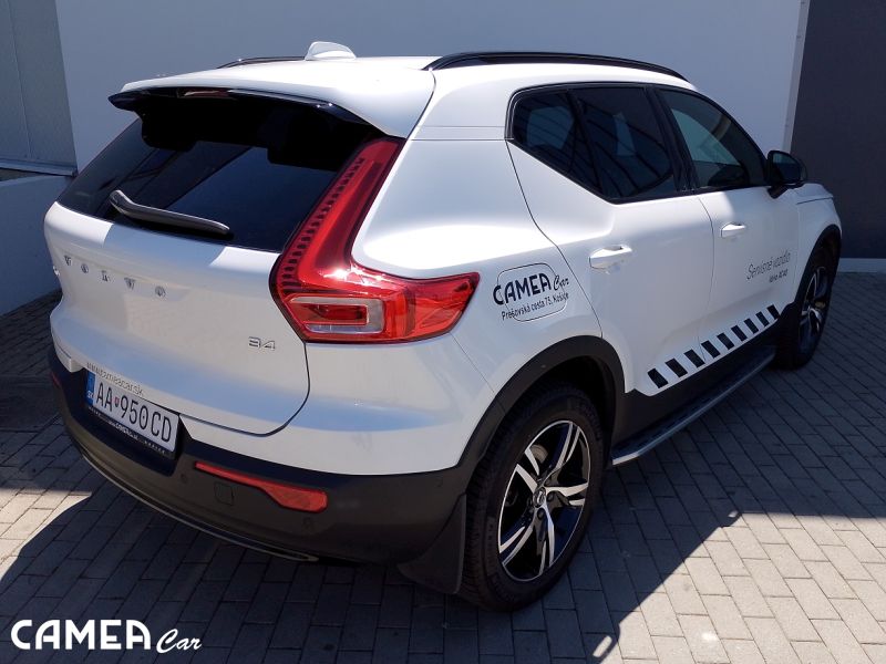 VOLVO SELEKT  XC40 B4 FWD 145kW AT7 PLUS DARK Mild-Hybrid/benzín