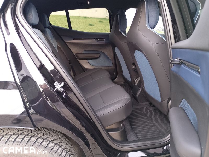 VOLVO EX30 Elektro SINGLE Motor Extended Range RWD 200kW PLUS