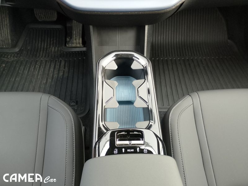 VOLVO EX30 Elektro SINGLE Motor Extended Range RWD 200kW PLUS