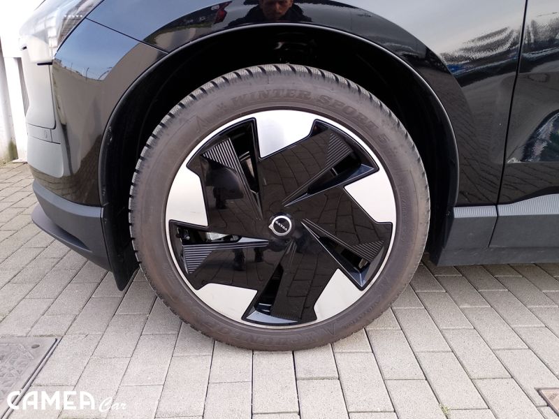 VOLVO EX30 Elektro SINGLE Motor Extended Range RWD 200kW PLUS